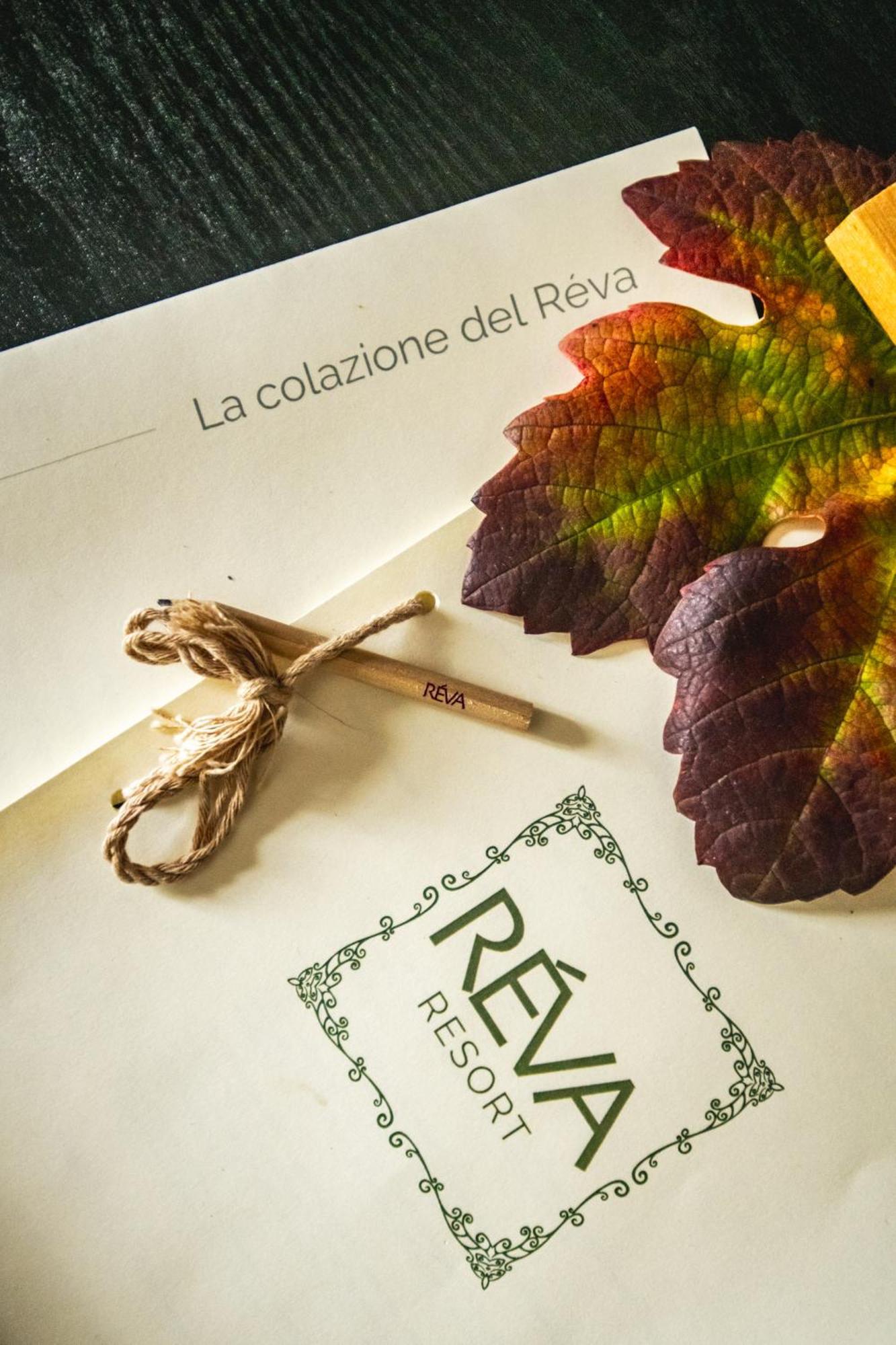 Réva Resort Monforte dʼAlba Exterior foto